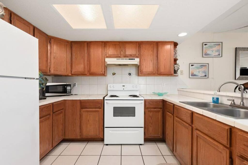 2 Bed 2 Bath Condo By Beach With Resort Pool Саут Падре Алънд Екстериор снимка